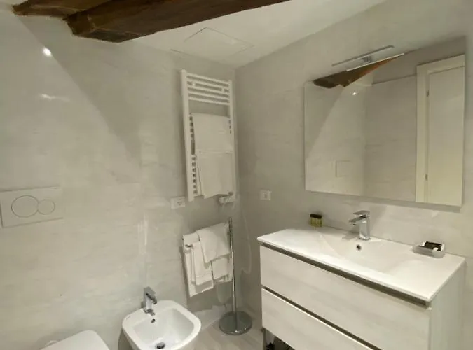 Ln Homes - San Marco Canal View *