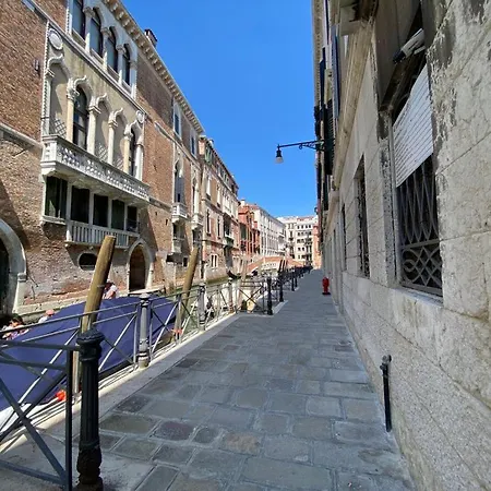 Ln Homes - San Marco Canal View Venetië