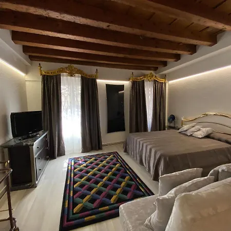 Ln Homes - San Marco Canal View Διαμέρισμα *